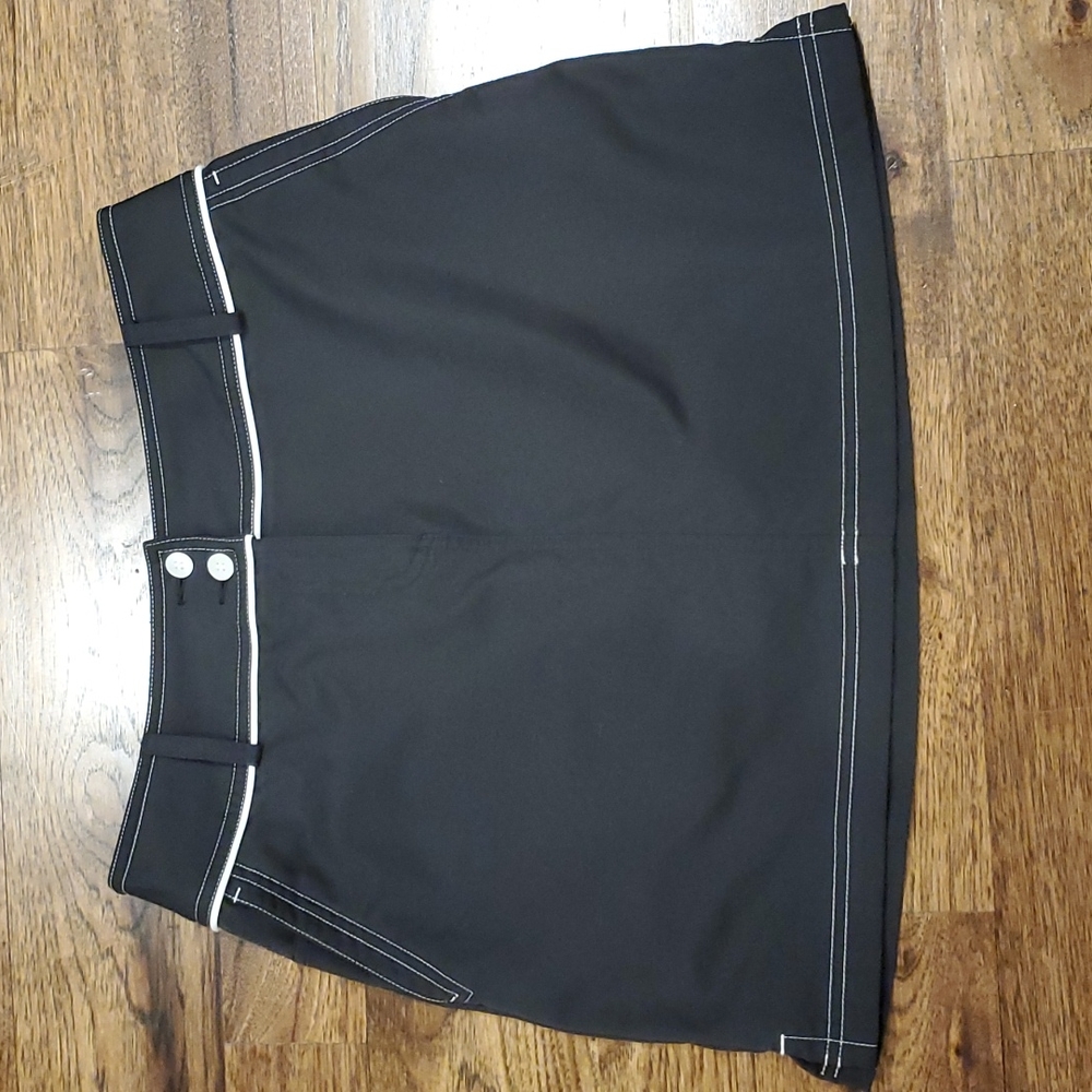 Womens Adidas ClimaCool black & white skort size 6 - Picture 1 of 5